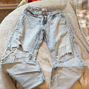 Universal thread womens jeans size 6/R. 90s baggy